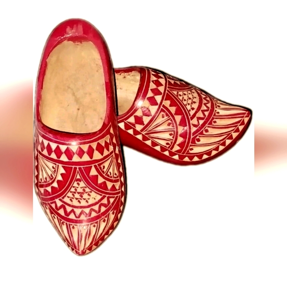 Asian Oriental Hand Carved Painted Wooden Shoes, 6.5in, Antique